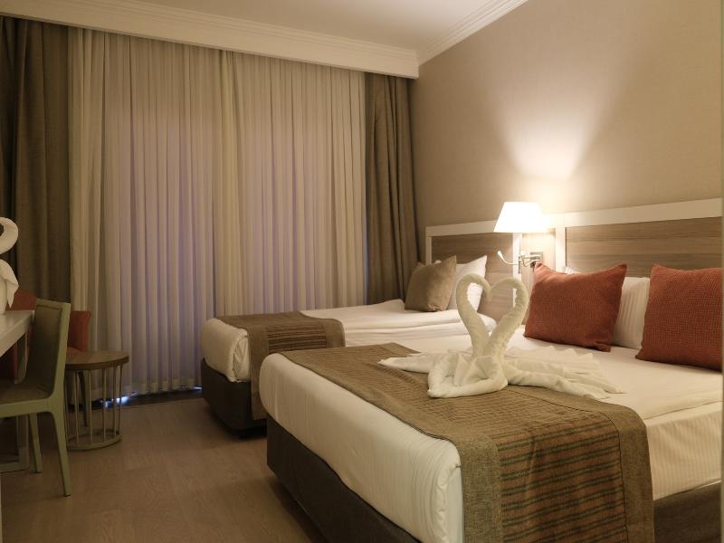 Port River Hotel & Spa - Oda