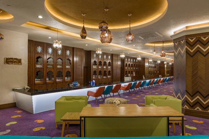 Royal Taj Mahal - Bar