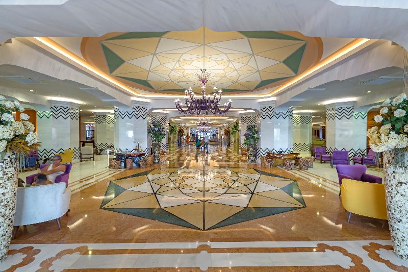 Royal Taj Mahal - Lobi