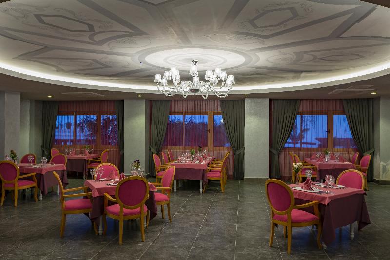 Royal Taj Mahal - Restoran