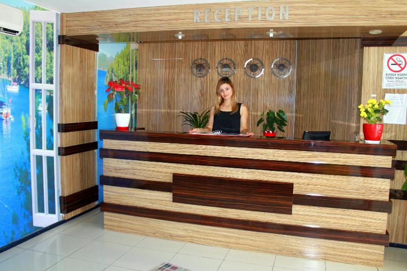 Miranda Moral Beach Hotel - Lobi