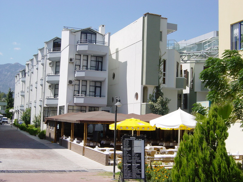 Miranda Moral Beach Hotel - Genel