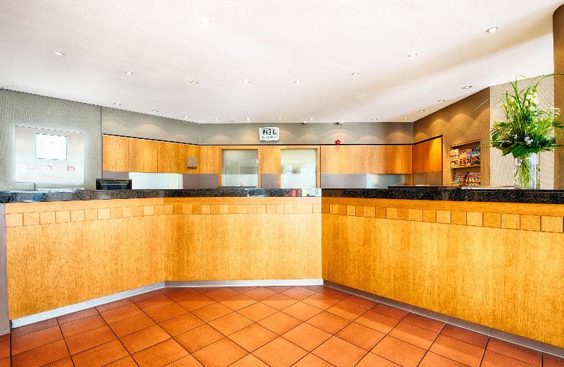 Leonardo Hotel Hamburg Airport - Lobi