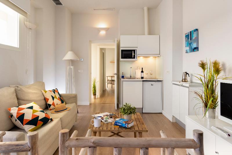 Suites Sevilla Plaza - Oda