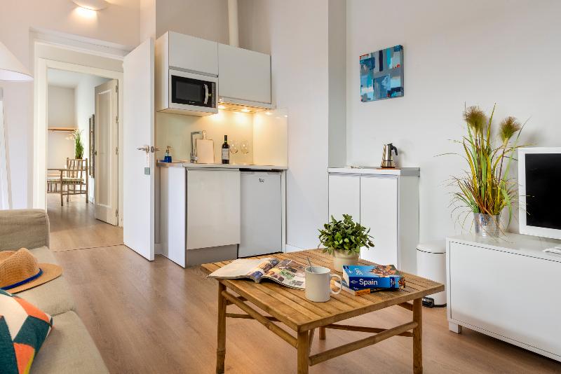 Suites Sevilla Plaza - Oda