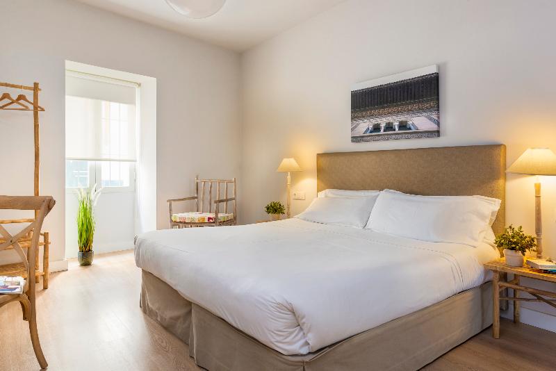 Suites Sevilla Plaza - Oda