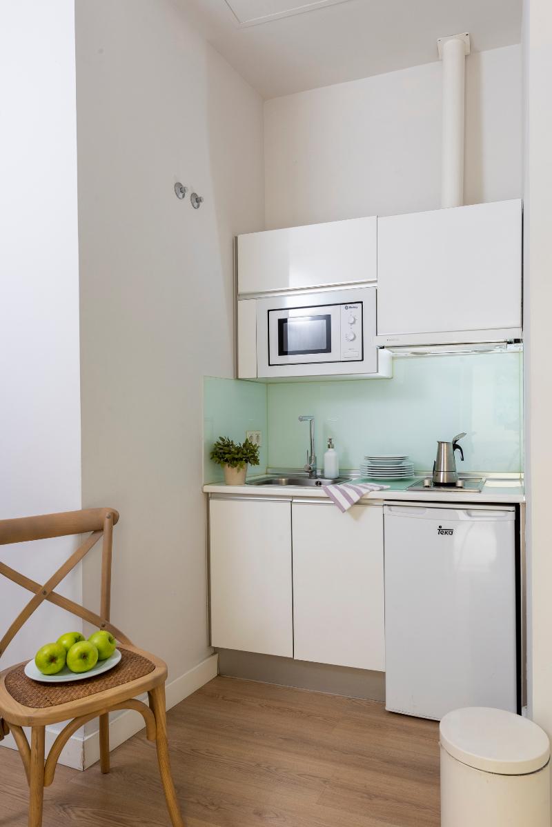 Suites Sevilla Plaza - Oda