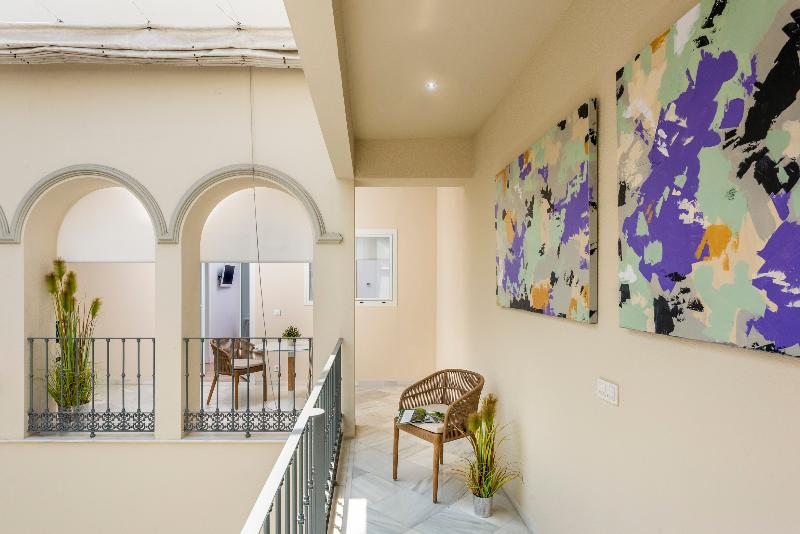 Suites Sevilla Plaza - Oda