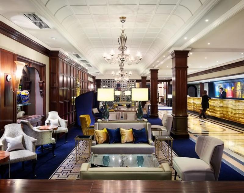St James Court A Taj Hotel - Lobi