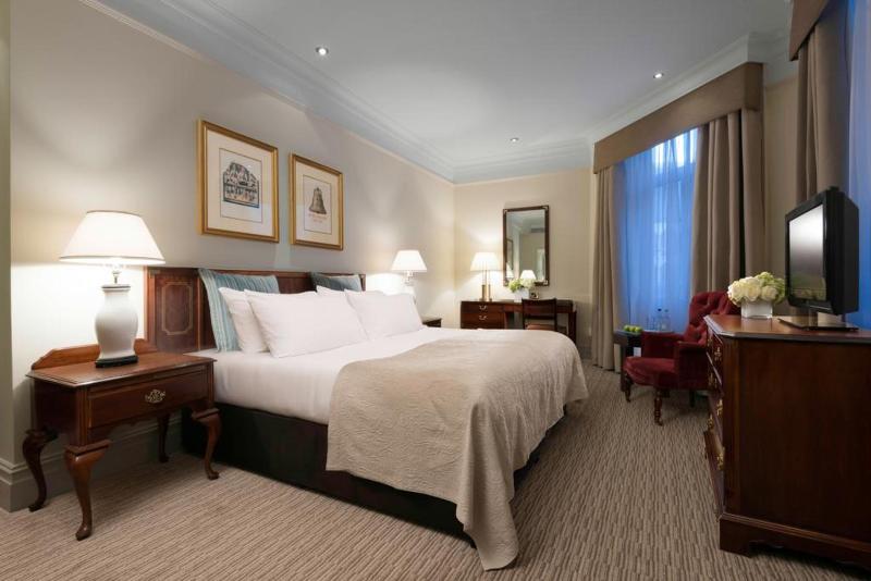 St James Court A Taj Hotel - Oda
