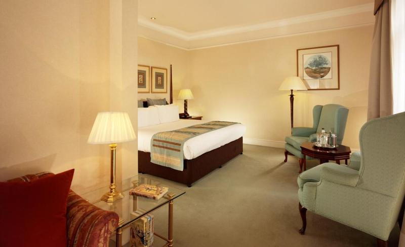 St James Court A Taj Hotel - Oda