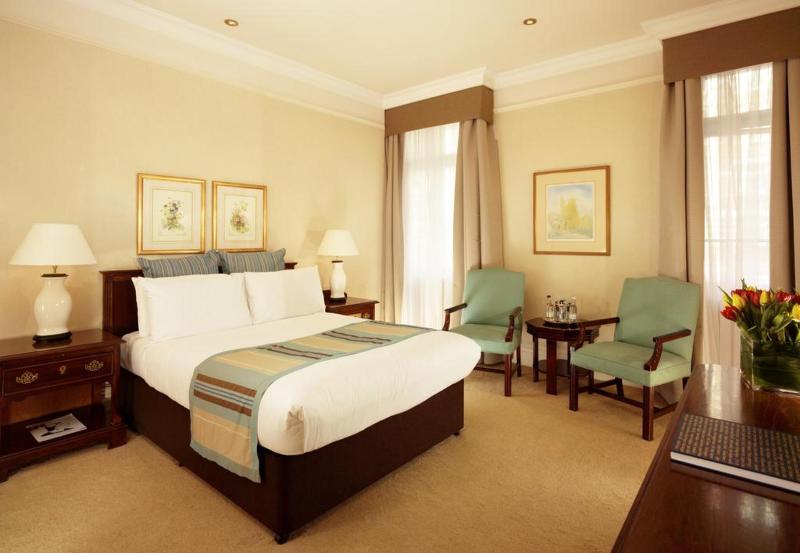 St James Court A Taj Hotel - Oda