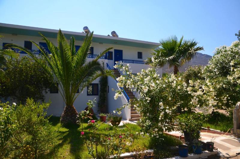 Nitsa Apartments - Genel