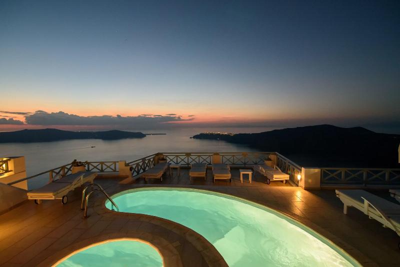 Ilioperato Traditional Apartments - Havuz