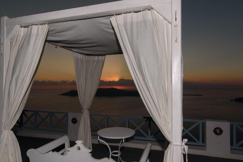 Ilioperato Traditional Apartments - Teras