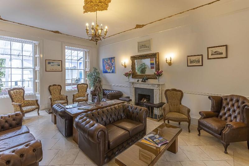 La Collinette Hotel - Lobi