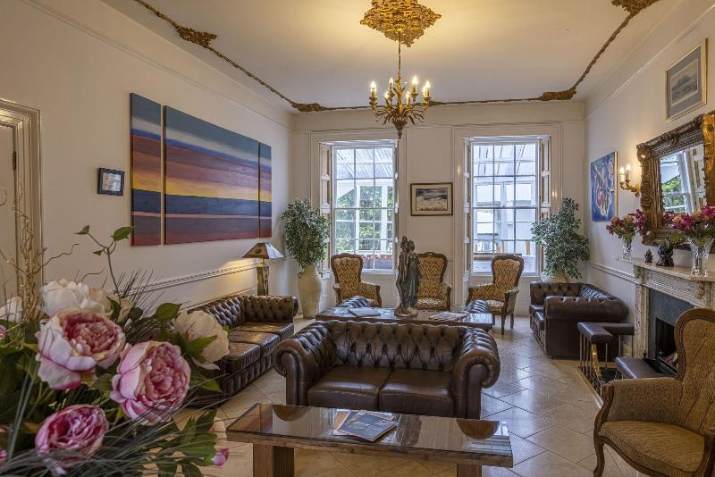 La Collinette Hotel - Lobi
