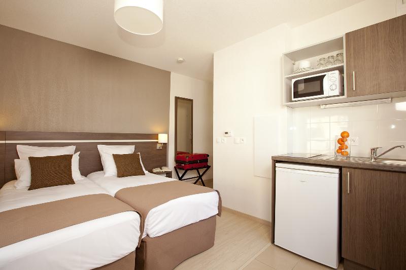 Sejours & Affaires Massy Atlantis - Oda