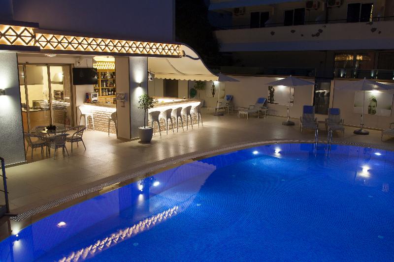 Aurasia Deluxe Hotel - Bar