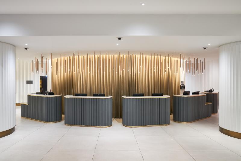 The Cumberland London - Lobi