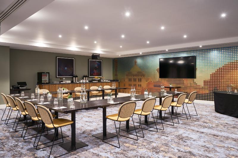 The Cumberland London - Toplantı