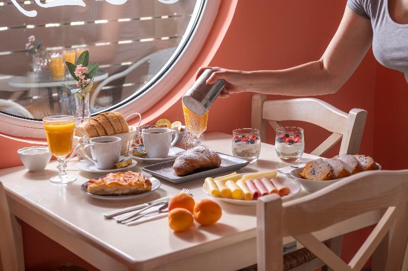 Ouzas  Luxury Hotel - Restoran