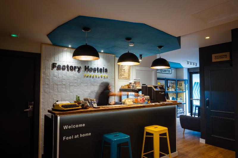 Factory Hostels Barcelona - Lobi
