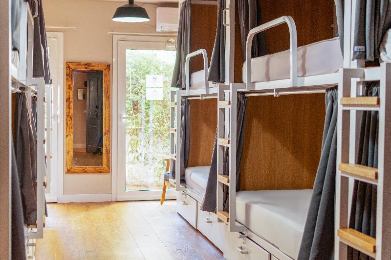 Factory Hostels Barcelona - Genel