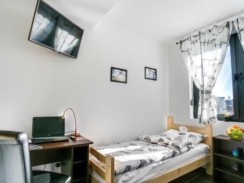 Hostel Moving - Genel