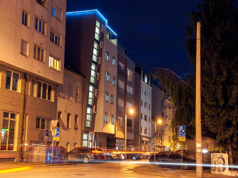 Hostel Moving - Genel