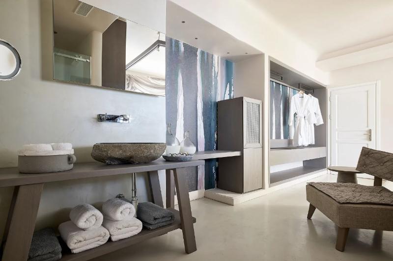 Amazon Mykonos Resort & Spa - Oda