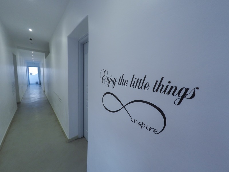Central Fira Hotel - Lobi