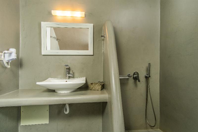 Central Fira Hotel - Oda