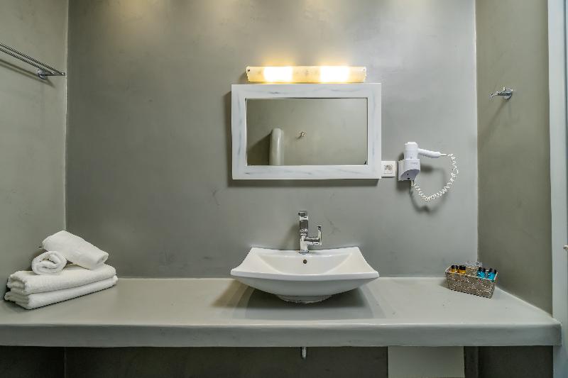 Central Fira Hotel - Oda