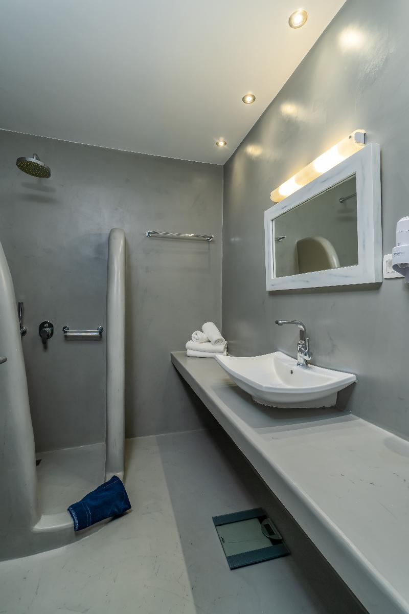 Central Fira Hotel - Oda