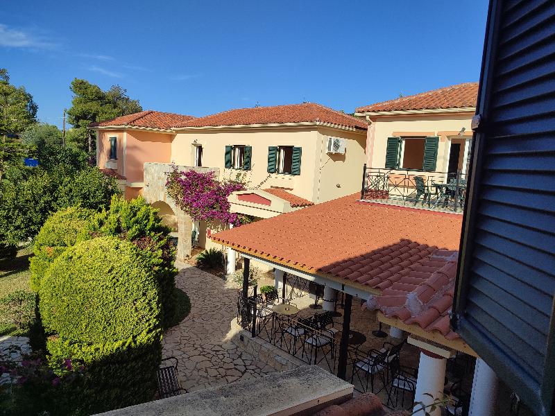 Elanthi Village Apartments - Genel