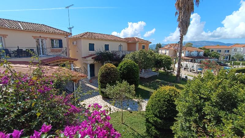 Elanthi Village Apartments - Genel