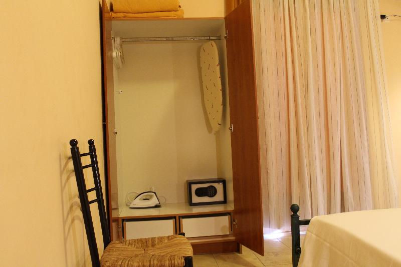 Elanthi Village Apartments - Oda