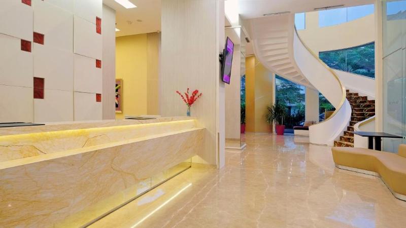 Brits Hotel Puri Indah - Lobi