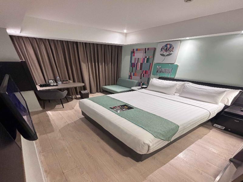 Brits Hotel Puri Indah - Oda