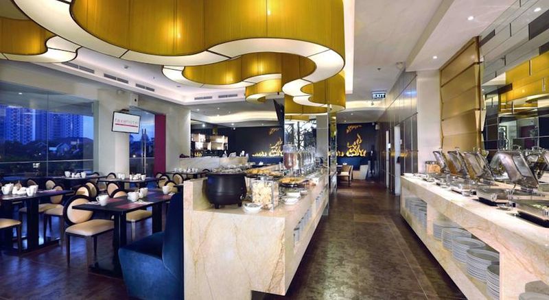 Brits Hotel Puri Indah - Restoran
