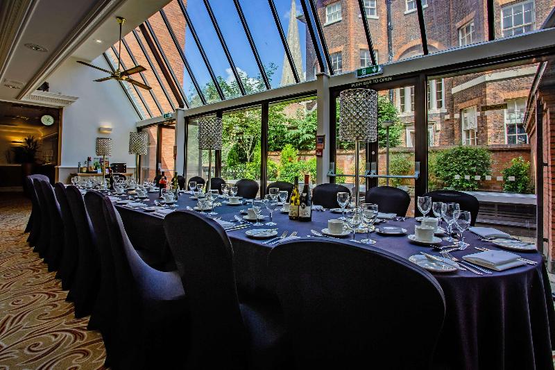 Hilton York - Genel