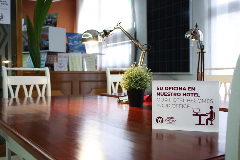 Hotel Castilla Torrijos - Lobi