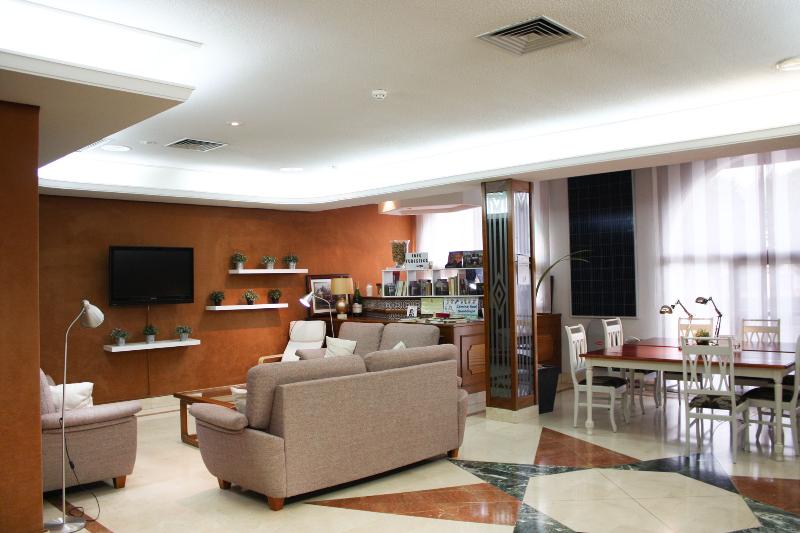 Hotel Castilla Torrijos - Lobi
