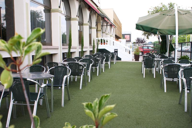 Hotel Castilla Torrijos - Teras