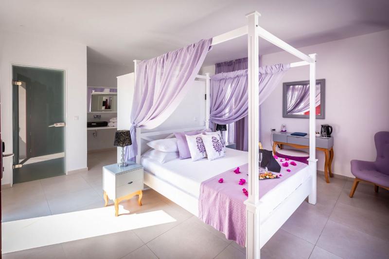 Mar n Mar Crown Hotel-Suites - Oda