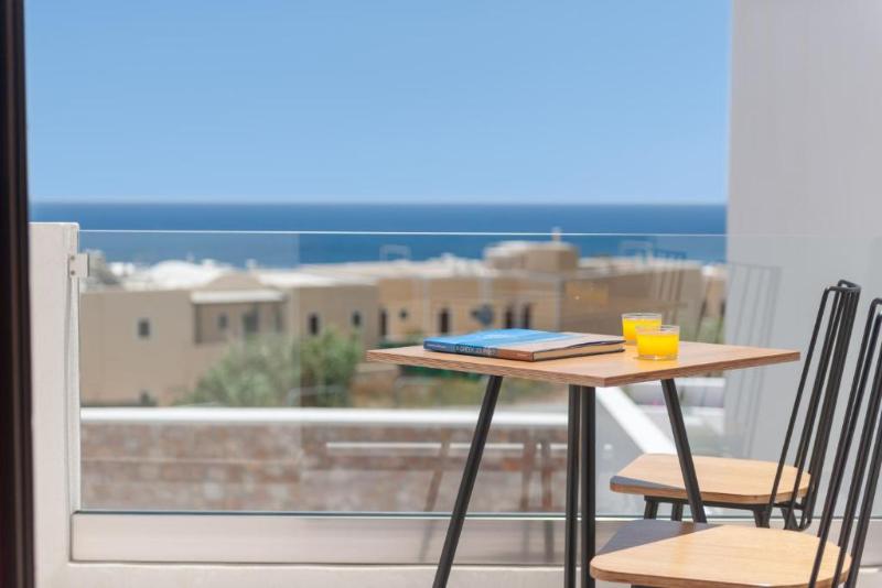 Mar n Mar Crown Hotel-Suites - Oda