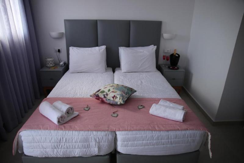 Mar n Mar Crown Hotel-Suites - Oda