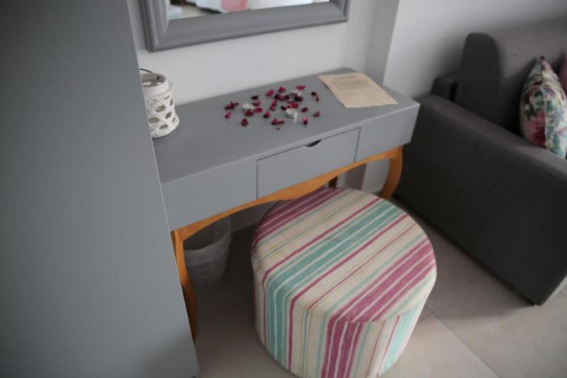 Mar n Mar Crown Hotel-Suites - Oda