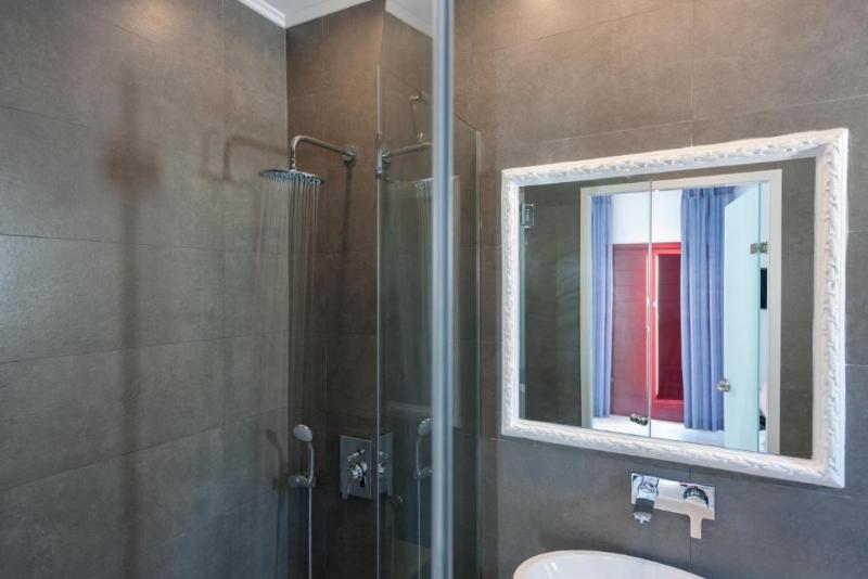 Mar n Mar Crown Hotel-Suites - Oda